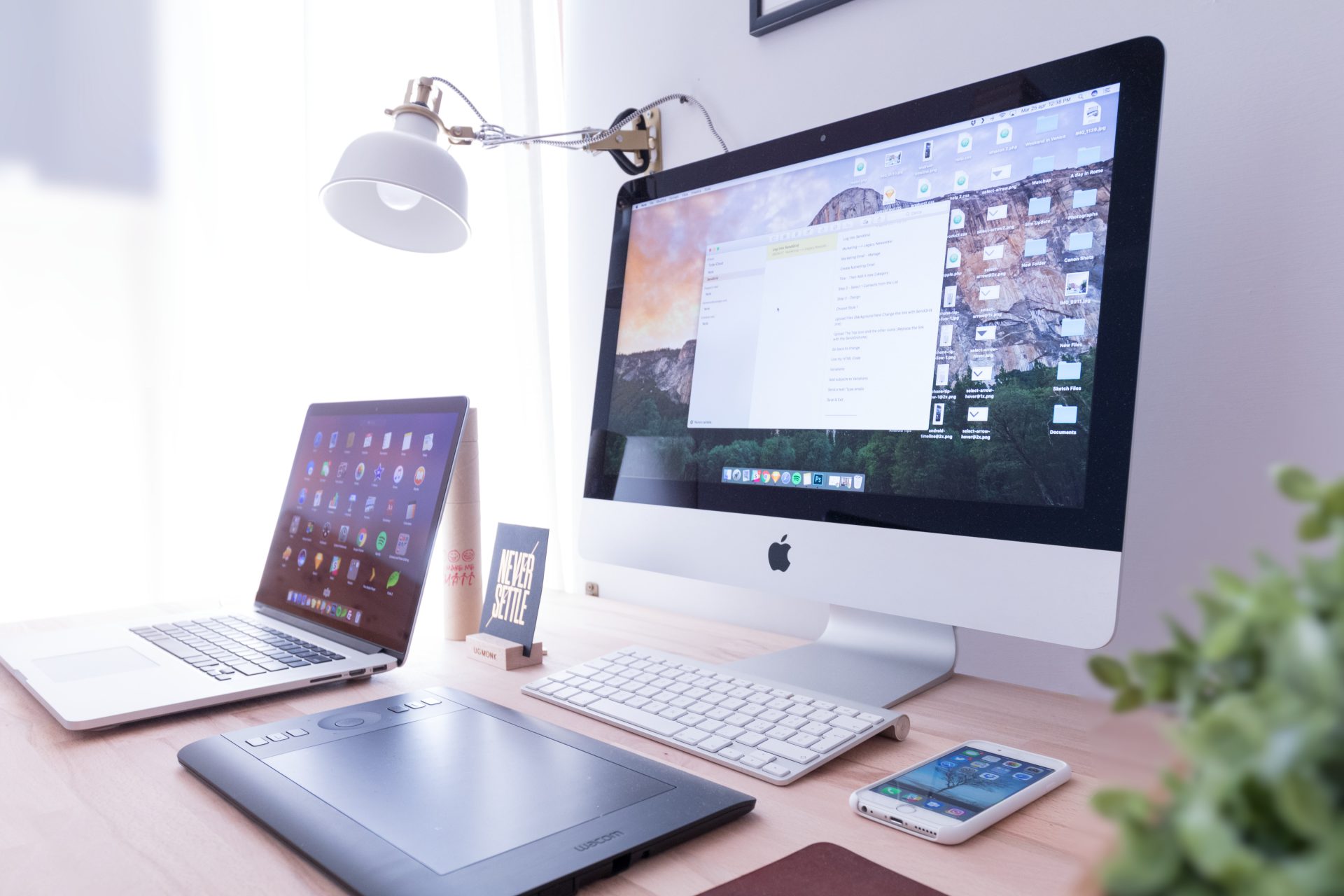 iMac sur bureau